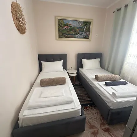 住宿加早餐酒店 Old Del Mar Vlorë